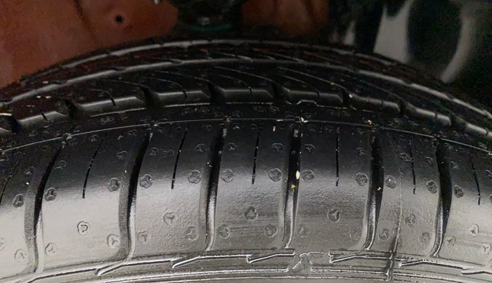 2017 Maruti IGNIS ALPHA 1.3 DDIS, Diesel, Manual, 22,250 km, Right Front Tyre Tread