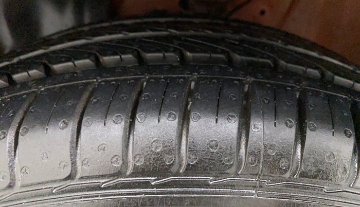 2017 Maruti IGNIS ALPHA 1.3 DDIS, Diesel, Manual, 22,250 km, Left Front Tyre Tread