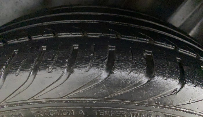 2015 Volkswagen Polo GT TSI AT, Petrol, Automatic, 97,403 km, Right Rear Tyre Tread