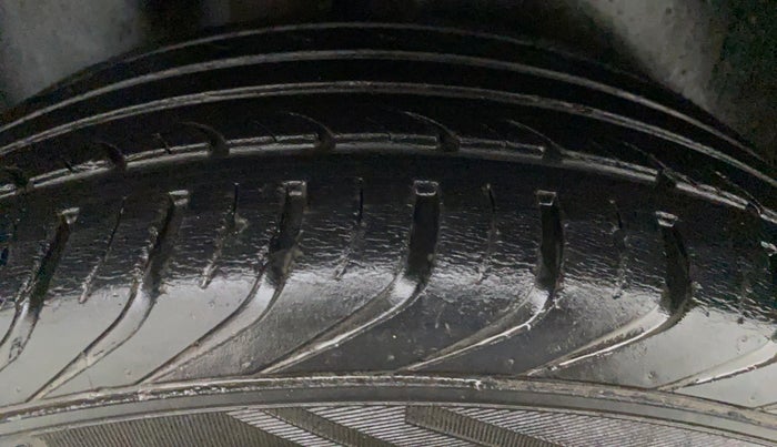 2015 Volkswagen Polo GT TSI AT, Petrol, Automatic, 97,403 km, Right Front Tyre Tread