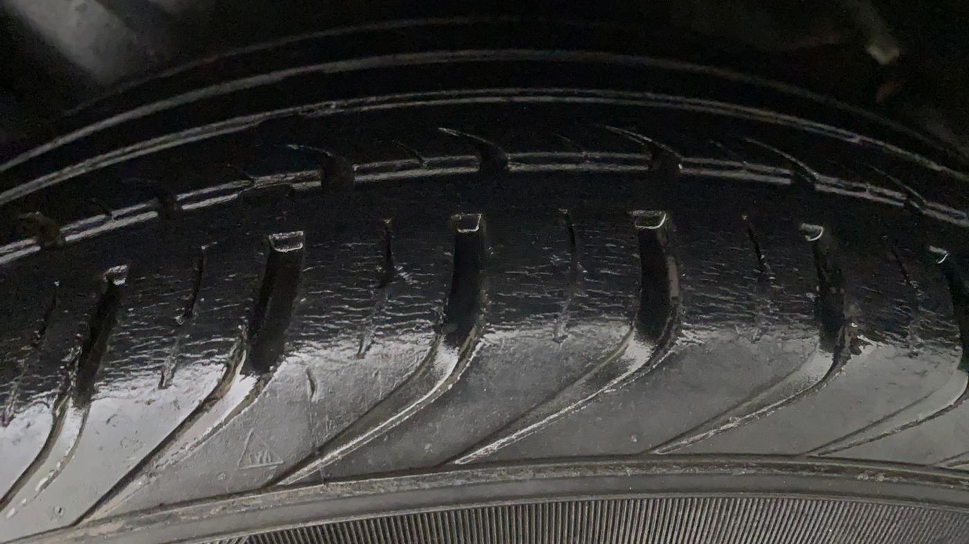 2015 Volkswagen Polo GT TSI AT, Petrol, Automatic, 97,403 km, Left Rear Tyre Tread