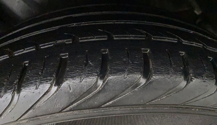 2015 Volkswagen Polo GT TSI AT, Petrol, Automatic, 97,403 km, Left Rear Tyre Tread