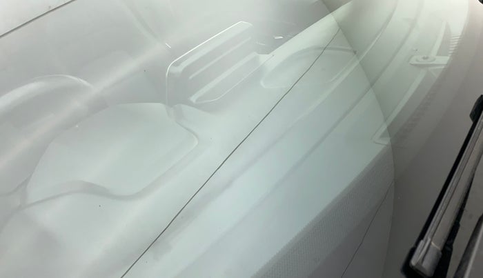 2019 Tata Harrier XZ 2.0L DARK EDITION, Diesel, Manual, 59,770 km, Front windshield - Minor spot on windshield