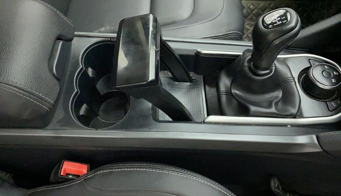 2019 Tata Harrier XZ 2.0L DARK EDITION, Diesel, Manual, 59,770 km, Gear Lever