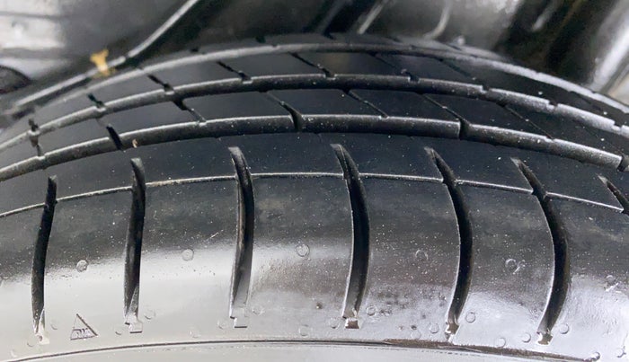 2016 Honda Amaze 1.2 SMT I VTEC, Petrol, Manual, 74,754 km, Left Rear Tyre Tread