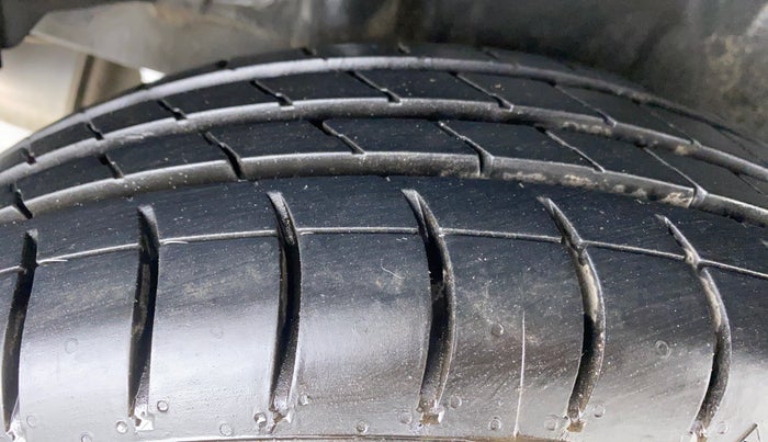 2016 Honda Amaze 1.2 SMT I VTEC, Petrol, Manual, 74,754 km, Right Rear Tyre Tread