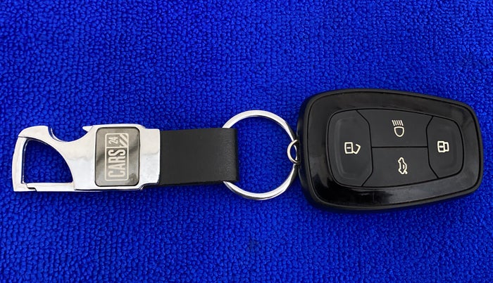 2017 Tata NEXON XZ+ 1.2, Petrol, Manual, 53,596 km, Key Close Up