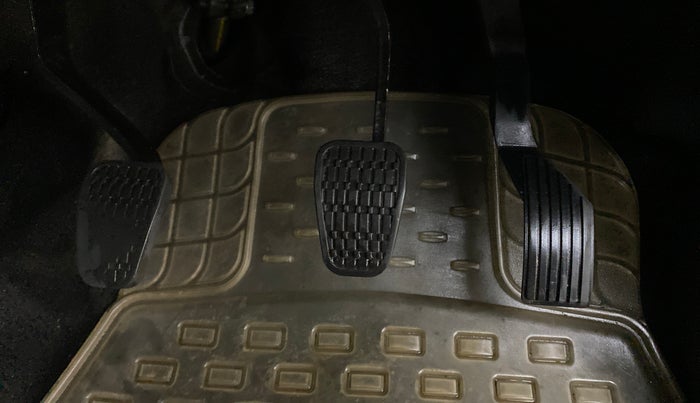 2017 Tata NEXON XZ+ 1.2, Petrol, Manual, 53,596 km, Pedals