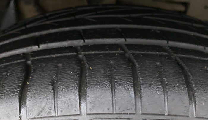 2017 Tata NEXON XZ+ 1.2, Petrol, Manual, 53,596 km, Right Front Tyre Tread