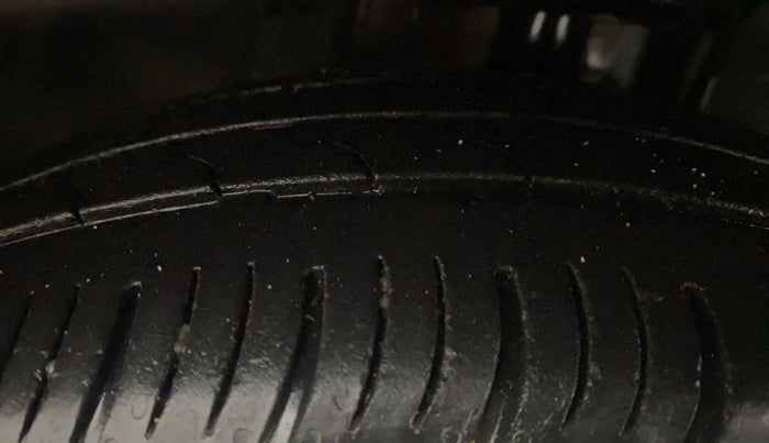 2021 Tata TIGOR XZA PLUS PETROL, Petrol, Automatic, 85,892 km, Right Front Tyre Tread