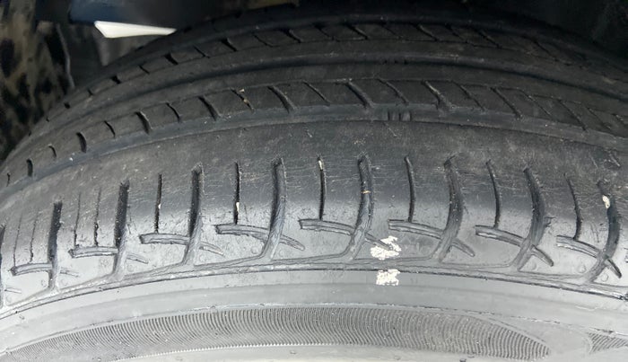 2016 Maruti Baleno DELTA 1.2 K12, Petrol, Manual, 42,332 km, Left Front Tyre Tread