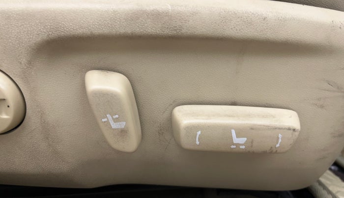 2016 Toyota Camry HYBRID, Hybrid, Automatic, 67,776 km, Driver Side Adjustment Panel