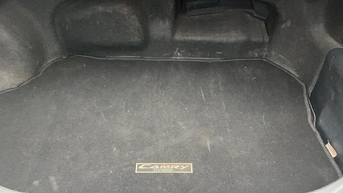 2016 Toyota Camry HYBRID, Hybrid, Automatic, 67,776 km, Boot Inside