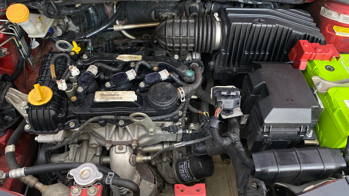 2020 Tata ALTROZ XZ PETROL, Petrol, Manual, 96,009 km, Engine View