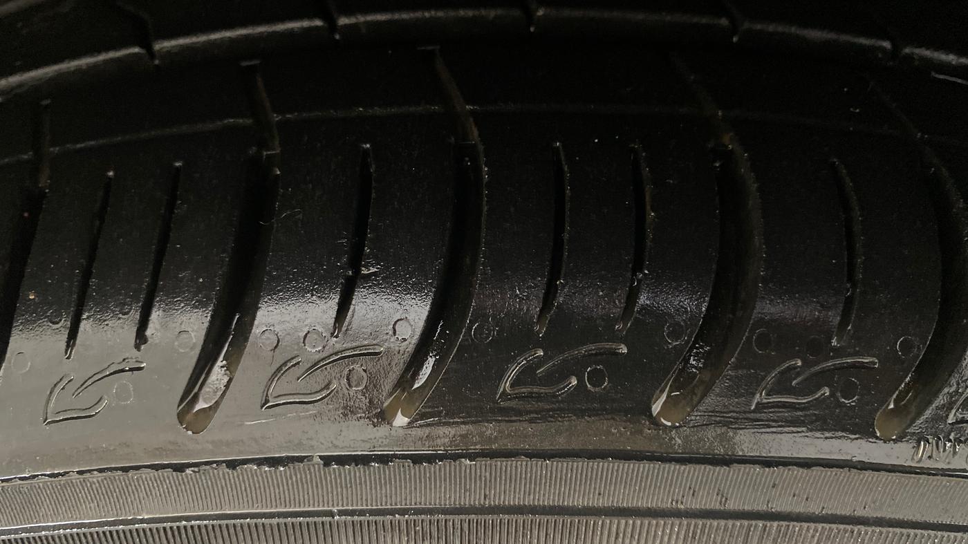 2020 Tata ALTROZ XZ PETROL, Petrol, Manual, 96,009 km, Left Front Tyre Tread