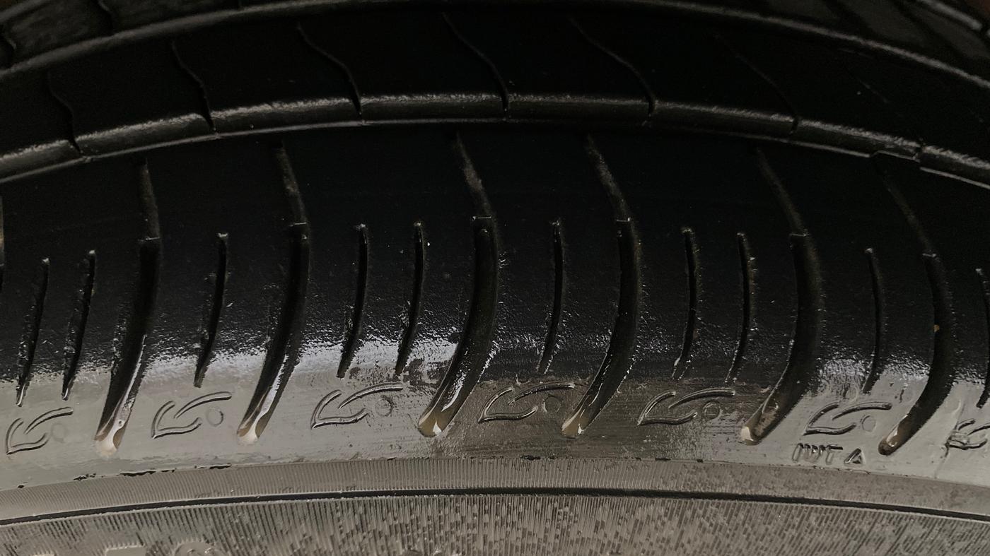 2020 Tata ALTROZ XZ PETROL, Petrol, Manual, 96,009 km, Left Rear Tyre Tread
