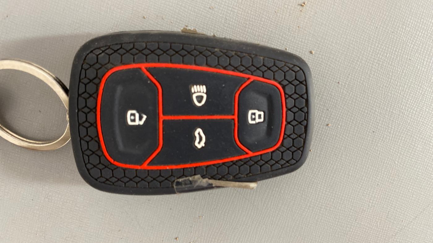 2020 Tata ALTROZ XZ PETROL, Petrol, Manual, 96,009 km, Key Close Up