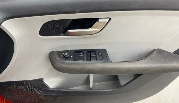2020 Tata ALTROZ XZ PETROL, Petrol, Manual, 96,009 km, Driver Side Door Panels Control