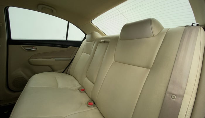 2017 Maruti Ciaz SIGMA 1.4 VVT, Petrol, Manual, 66,982 km, Right Side Rear Door Cabin