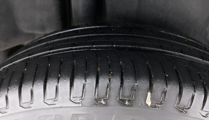 2017 Maruti Ciaz SIGMA 1.4 VVT, Petrol, Manual, 66,982 km, Right Rear Tyre Tread