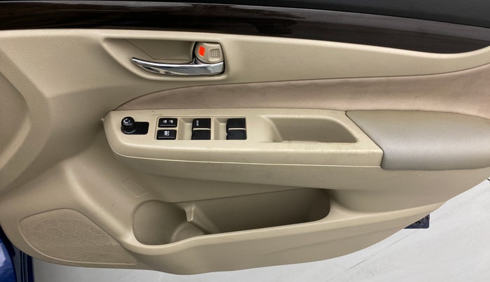 2017 Maruti Ciaz SIGMA 1.4 VVT, Petrol, Manual, 66,982 km, Driver Side Door Panels Control