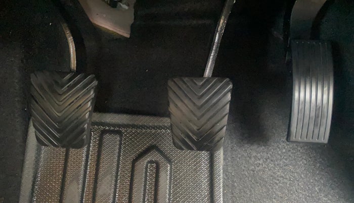 2021 KIA SONET HTK PLUS 1.2, Petrol, Manual, 24,717 km, Pedals