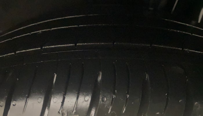 2021 KIA SONET HTK PLUS 1.2, Petrol, Manual, 24,717 km, Left Rear Tyre Tread