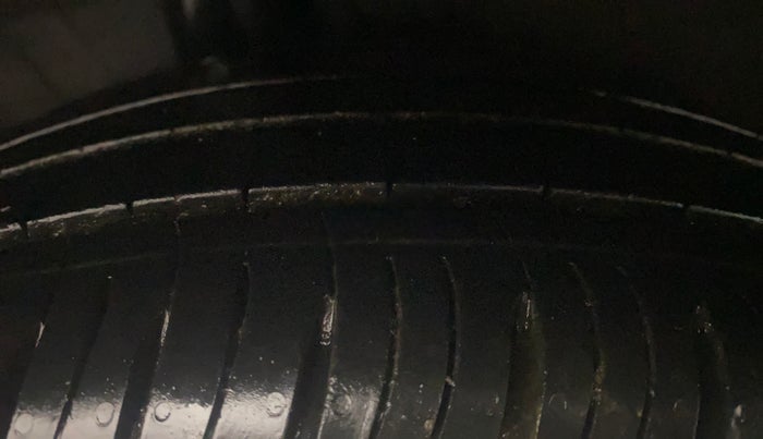 2021 KIA SONET HTK PLUS 1.2, Petrol, Manual, 24,717 km, Right Rear Tyre Tread