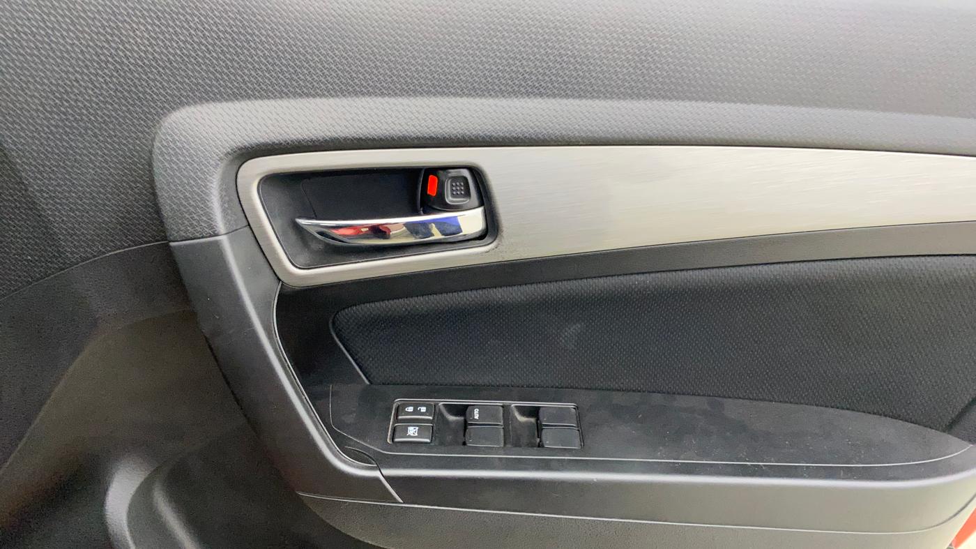 2018 Maruti Vitara Brezza ZDI PLUS DUAL TONE, Diesel, Manual, 20,704 km, Driver Side Door Panels Control