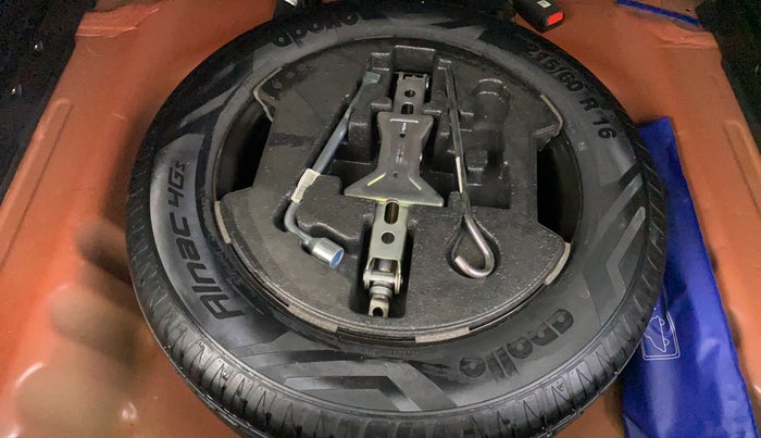 2018 Maruti Vitara Brezza ZDI PLUS DUAL TONE, Diesel, Manual, 20,704 km, Spare Tyre