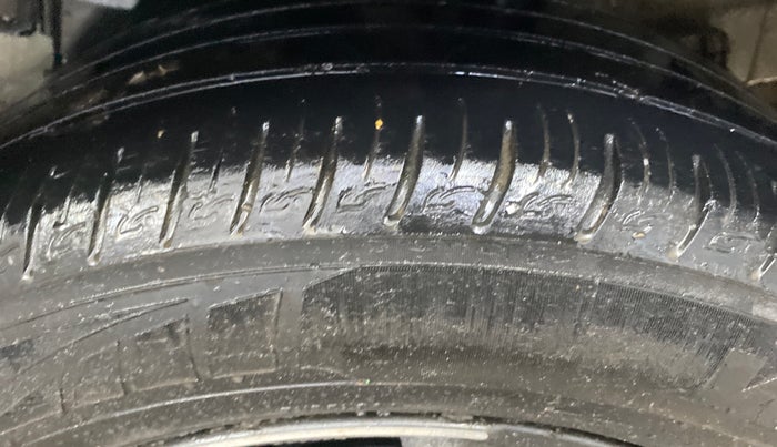 2019 Hyundai VENUE SX 1.0 (O) TURBO, Petrol, Manual, 68,302 km, Left Rear Tyre Tread