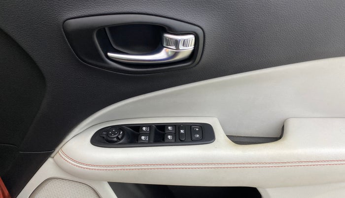 2018 Jeep Compass LIMITED 1.4 PETROL AT, Petrol, Automatic, 30,862 km, Driver Side Door Panels Control