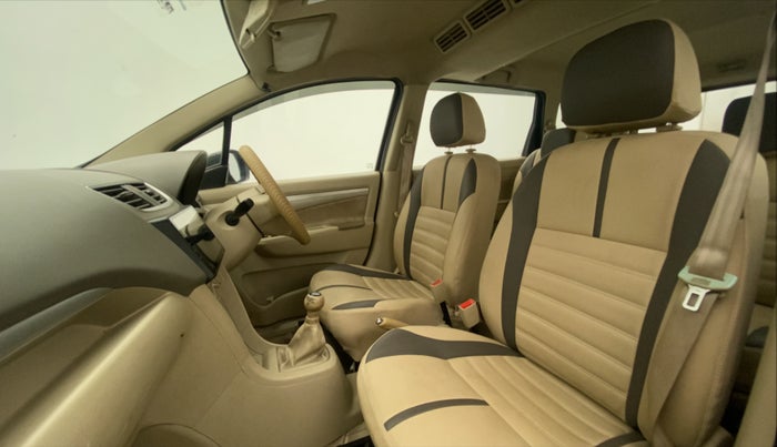 2014 Maruti Ertiga VXI CNG, CNG, Manual, 1,10,091 km, Right Side Front Door Cabin