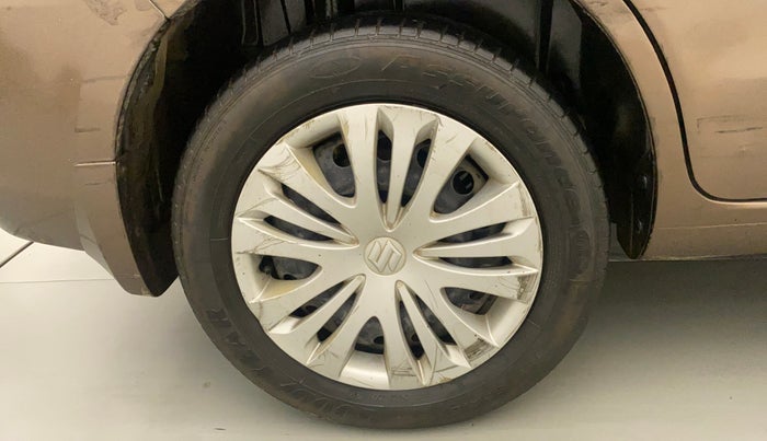 2014 Maruti Ertiga VXI CNG, CNG, Manual, 1,10,091 km, Right Rear Wheel