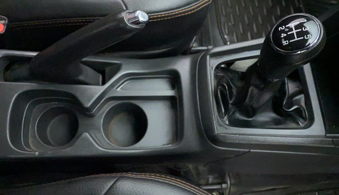 2016 Maruti Vitara Brezza VDI, Diesel, Manual, 83,018 km, Gear Lever