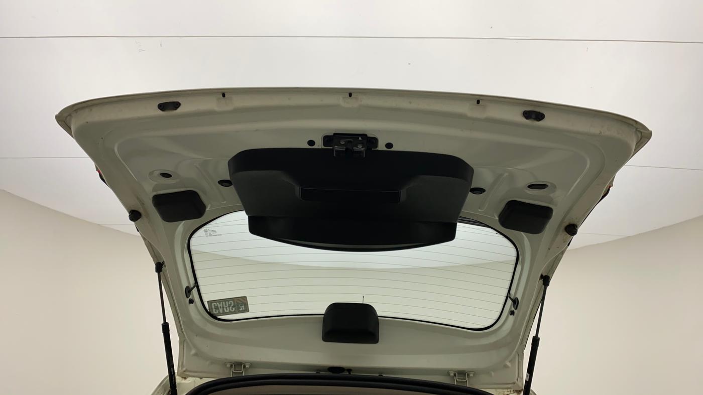 2016 Nissan Terrano XL (P), Petrol, Manual, 89,782 km, Boot Door Open
