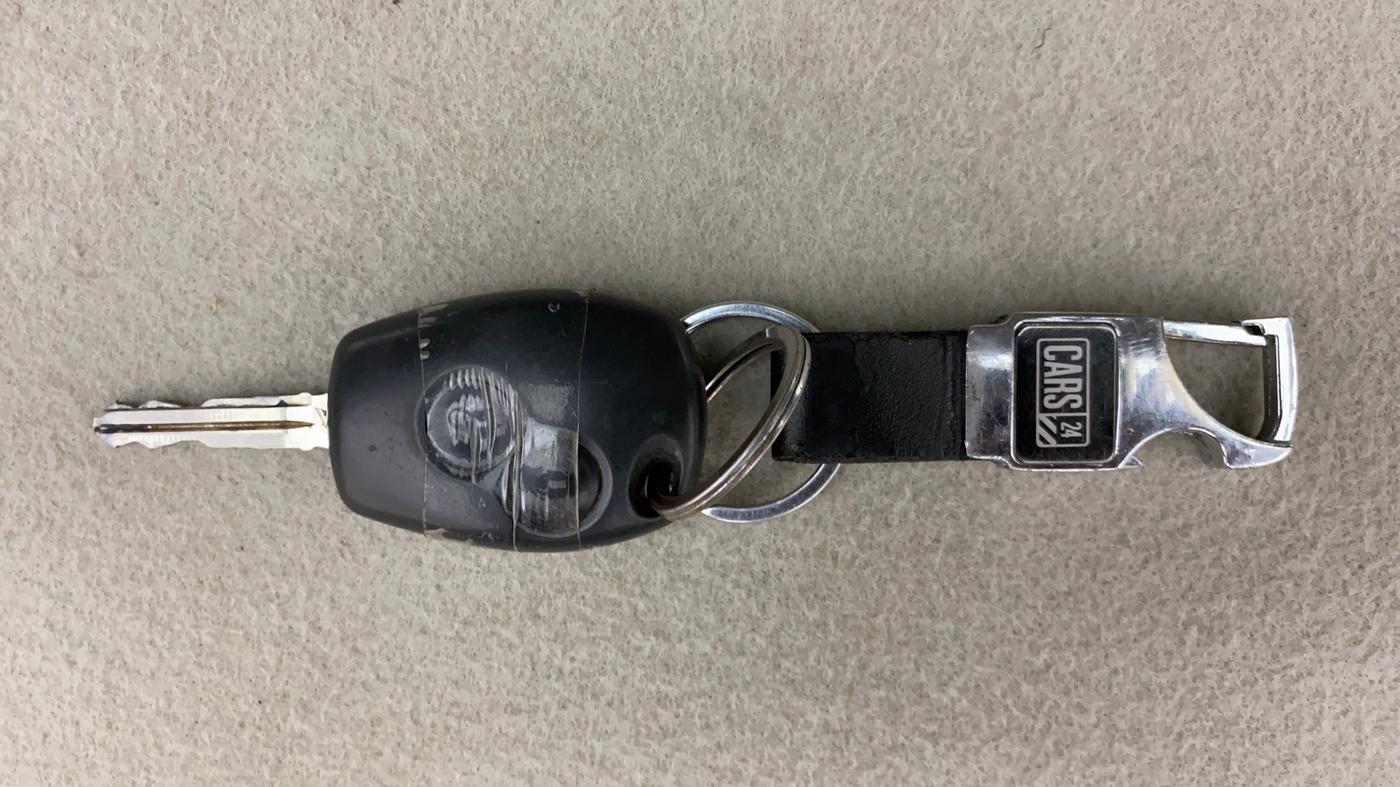 2016 Nissan Terrano XL (P), Petrol, Manual, 89,782 km, Key Close Up