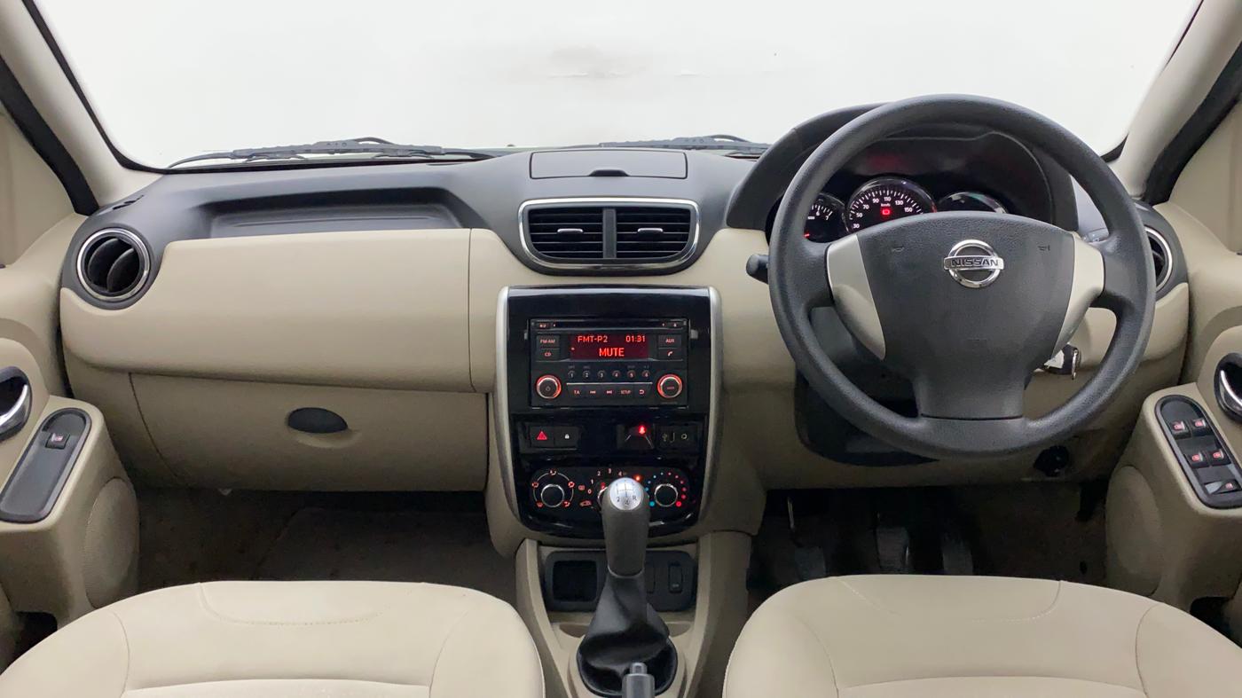 2016 Nissan Terrano XL (P), Petrol, Manual, 89,782 km, Dashboard