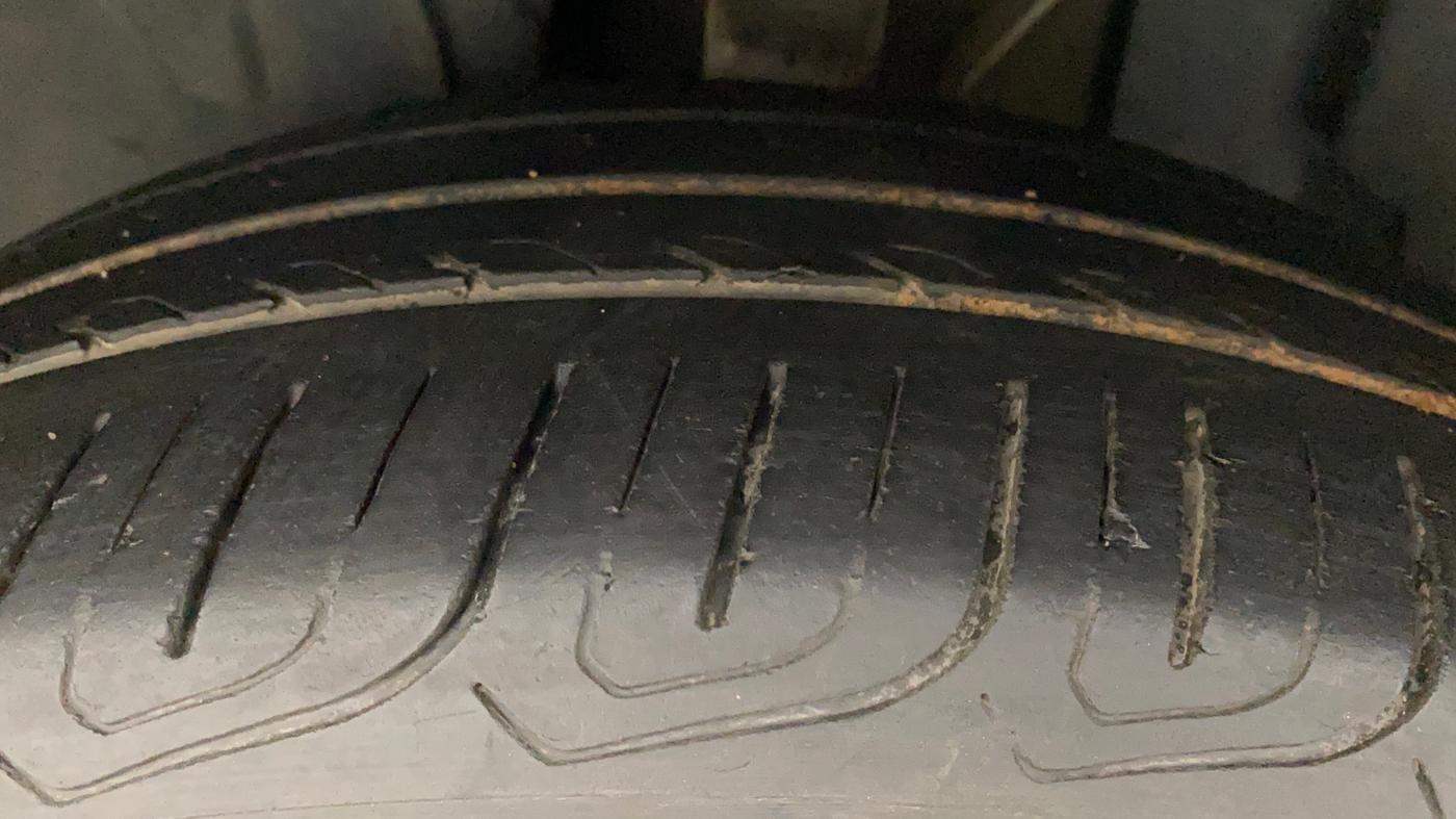 2021 Tata ALTROZ XZ DIESEL, Diesel, Manual, 21,355 km, Left Front Tyre Tread