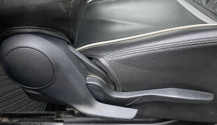 2021 Maruti Swift VXI, Petrol, Manual, 22,321 km, Driver Side Adjustment Panel