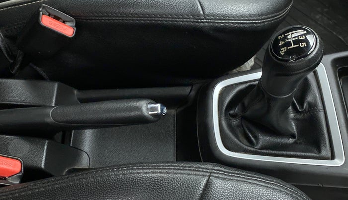 2021 Maruti Swift VXI, Petrol, Manual, 22,321 km, Gear Lever