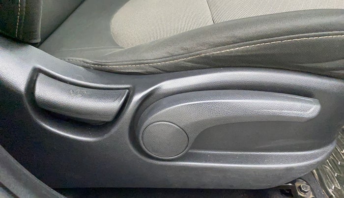 2016 Hyundai Creta SX PLUS AT 1.6 PETROL, Petrol, Automatic, 88,943 km, Driver Side Adjustment Panel