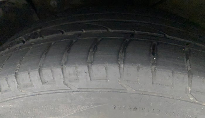 2016 Hyundai Creta SX PLUS AT 1.6 PETROL, Petrol, Automatic, 88,943 km, Left Front Tyre Tread