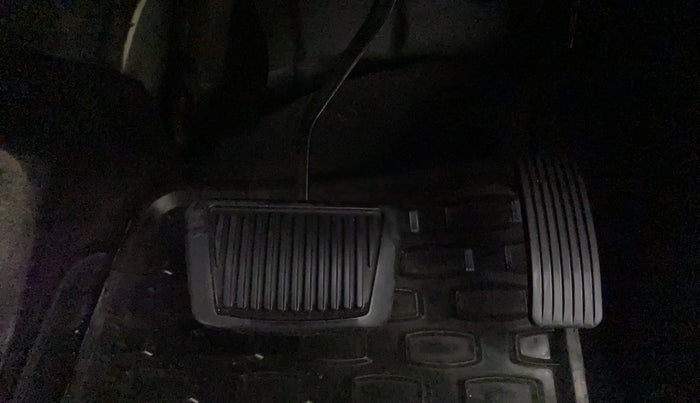2016 Hyundai Creta SX PLUS AT 1.6 PETROL, Petrol, Automatic, 88,943 km, Pedals
