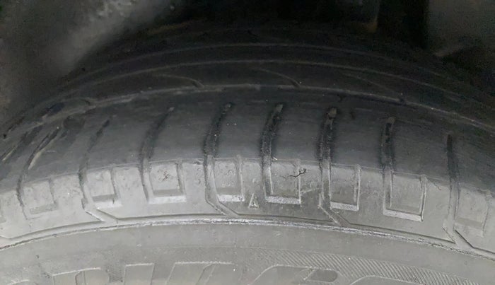 2016 Hyundai Creta SX PLUS AT 1.6 PETROL, Petrol, Automatic, 88,943 km, Left Rear Tyre Tread