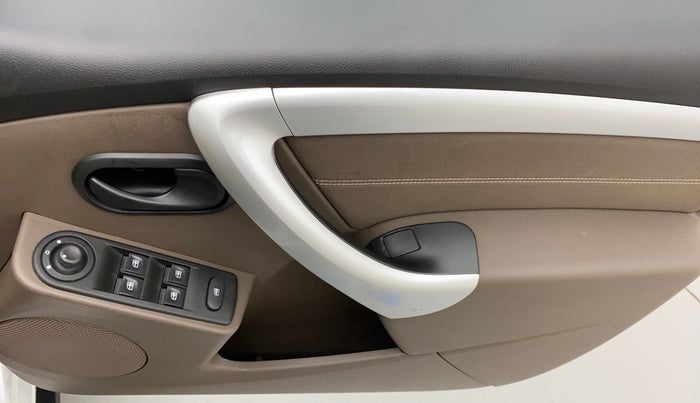 2018 Renault Duster RXS CVT 106 PS, Petrol, Automatic, 22,036 km, Driver Side Door Panels Control
