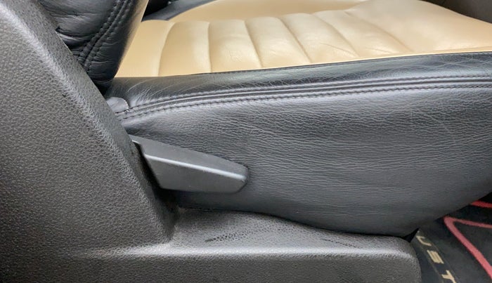 2018 Renault Duster RXS CVT 106 PS, Petrol, Automatic, 22,036 km, Driver Side Adjustment Panel