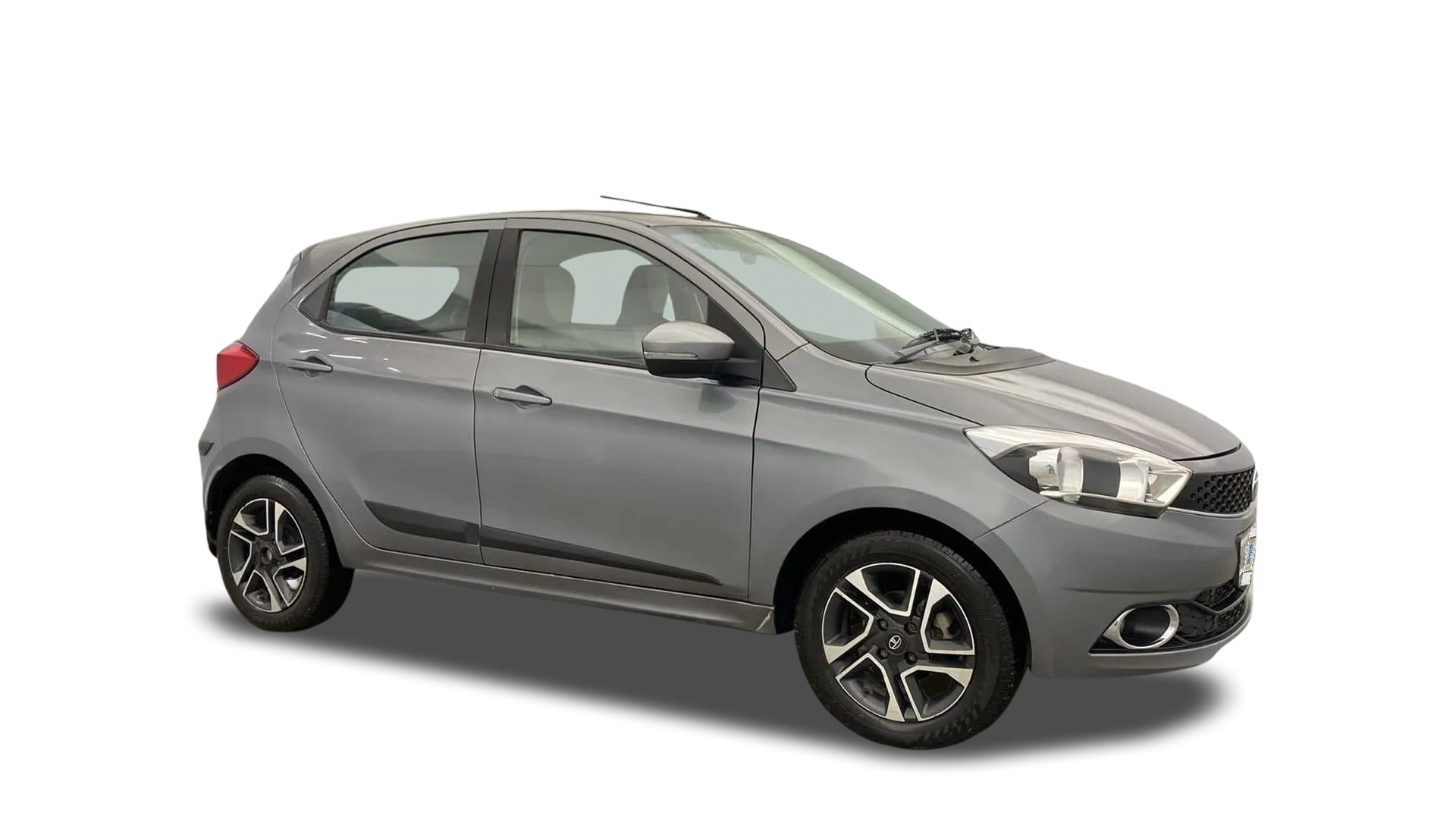 Tata Tiago-img