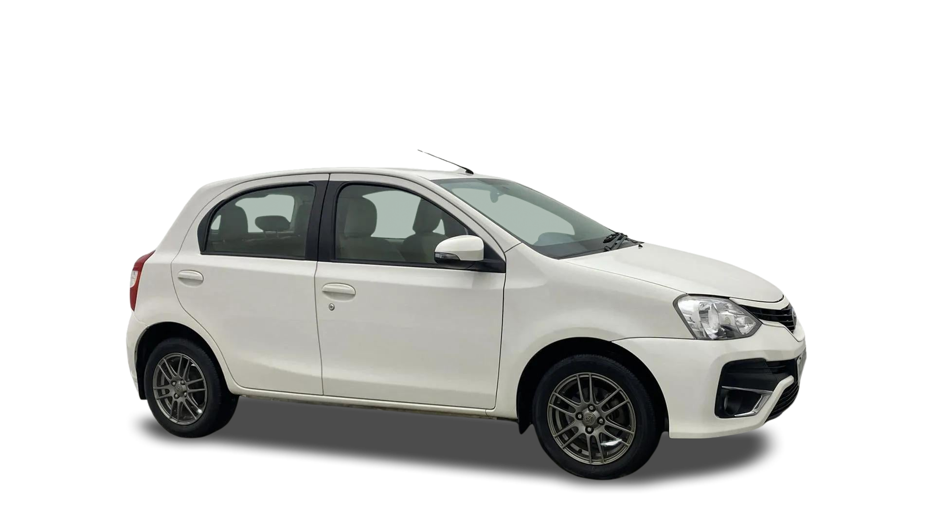 Toyota Etios Liva-img