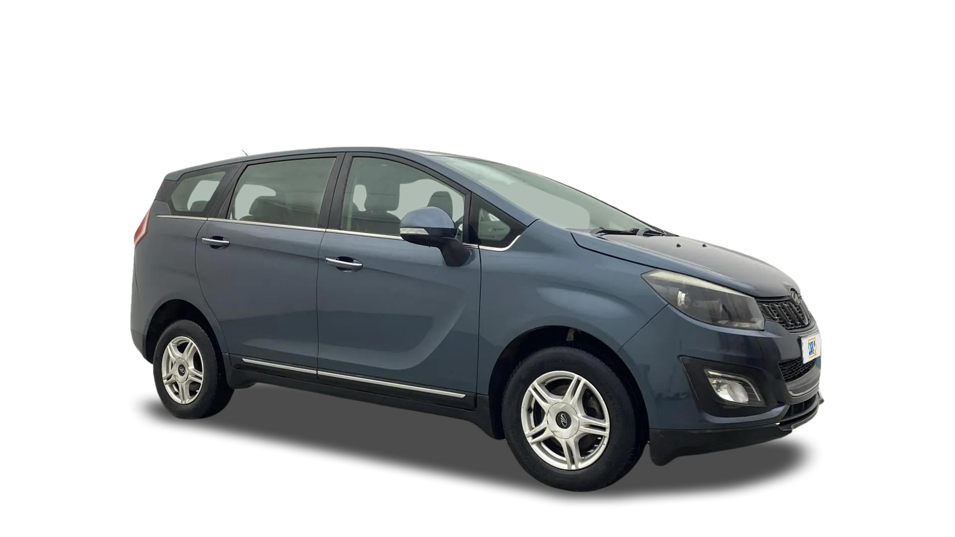 Mahindra MARAZZO-img